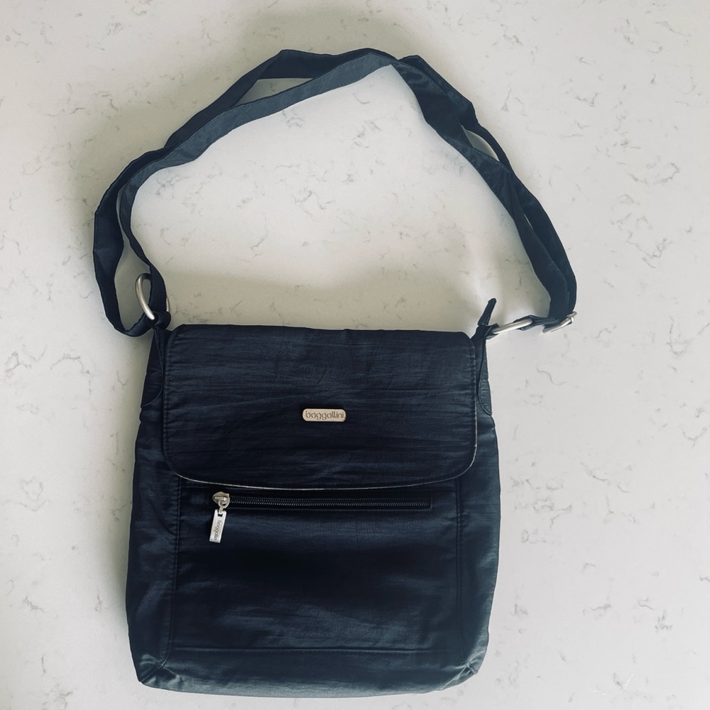 Black Baggallini Crossbody (11”x11”) with Adjustable Strap